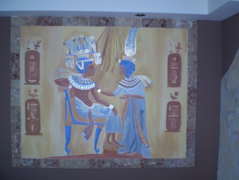 Tutanhamon trónja kész